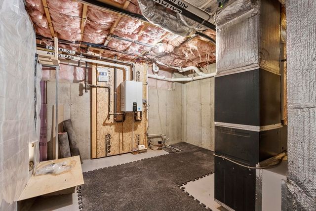 20 Curley Cir, Ayer, MA 01432