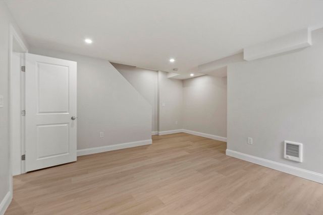20 Curley Cir, Ayer, MA 01432