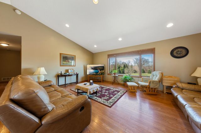 77728 325th Street, Ellendale, MN 56026