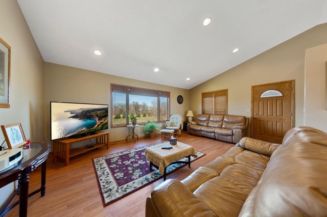 77728 325th Street, Ellendale, MN 56026