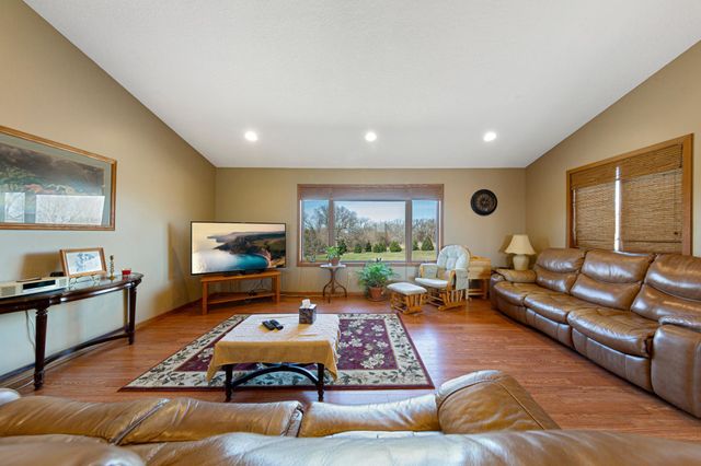 77728 325th Street, Ellendale, MN 56026