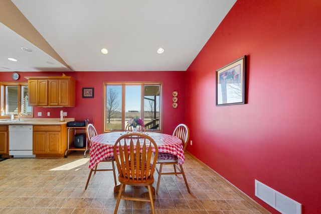 77728 325th Street, Ellendale, MN 56026