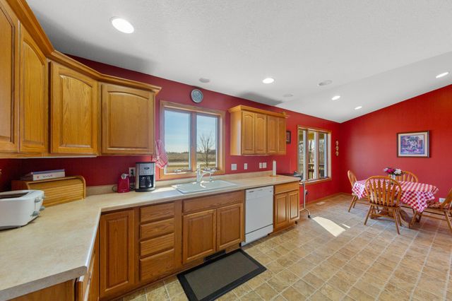 77728 325th Street, Ellendale, MN 56026