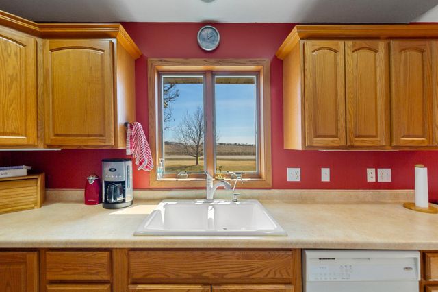 77728 325th Street, Ellendale, MN 56026