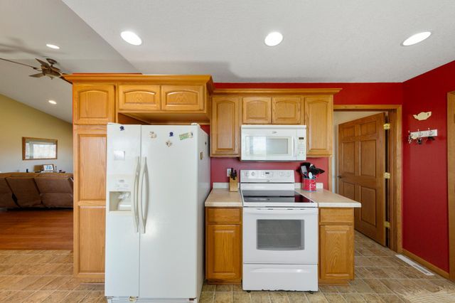 77728 325th Street, Ellendale, MN 56026