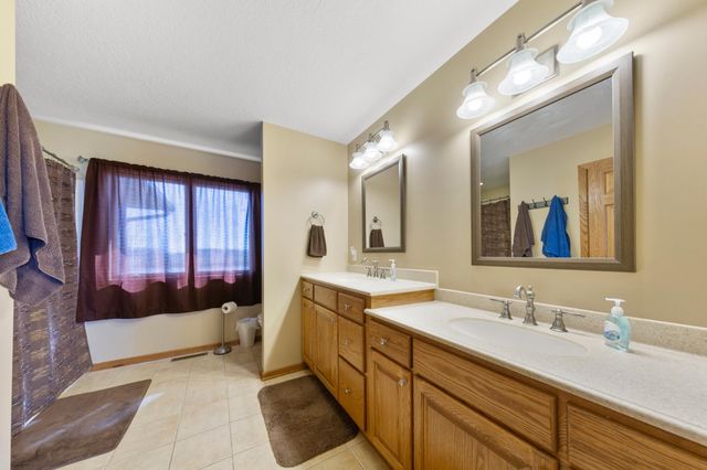 77728 325th Street, Ellendale, MN 56026