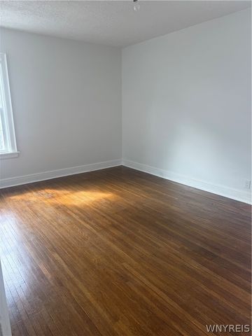 80 Delaware Road, Tonawanda, NY 14217