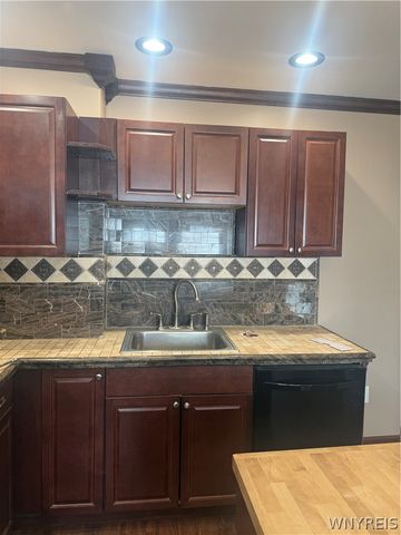 80 Delaware Road, Tonawanda, NY 14217