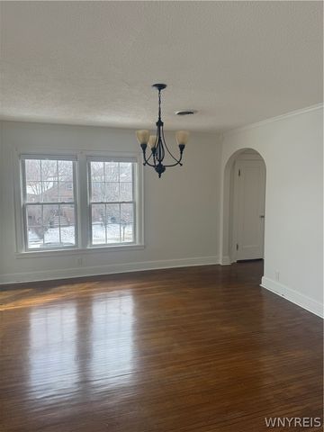 80 Delaware Road, Tonawanda, NY 14217