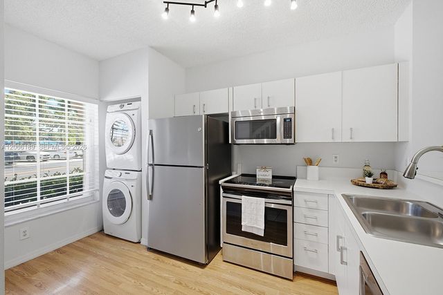 12135 SW 3rd Street, Pembroke Pines, FL 33025