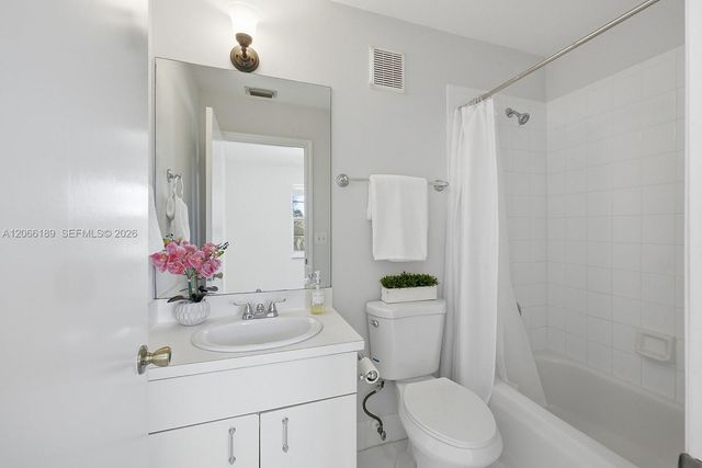 12135 SW 3rd Street, Pembroke Pines, FL 33025