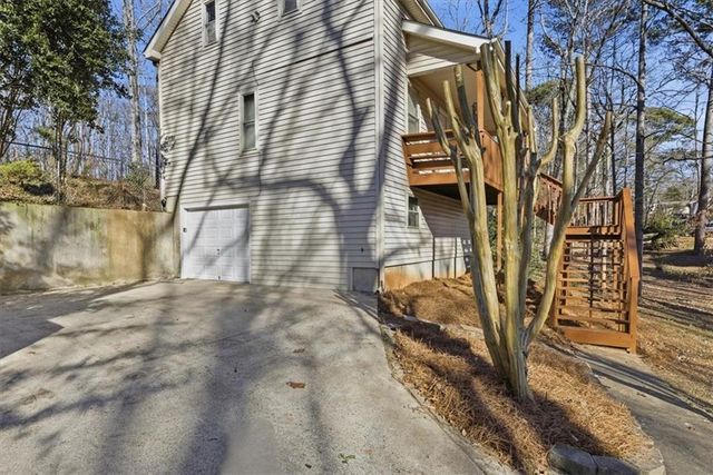 1856 W Elmwood Drive, Acworth, GA 30102