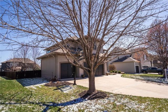 5511 Chouteau Street, Shawnee, KS 66226