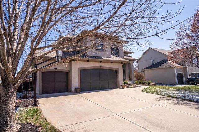 5511 Chouteau Street, Shawnee, KS 66226