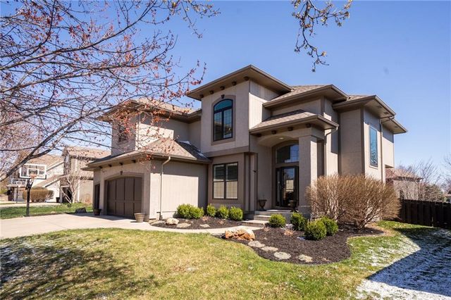 5511 Chouteau Street, Shawnee, KS 66226