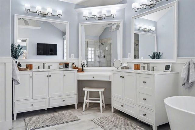 5511 Chouteau Street, Shawnee, KS 66226