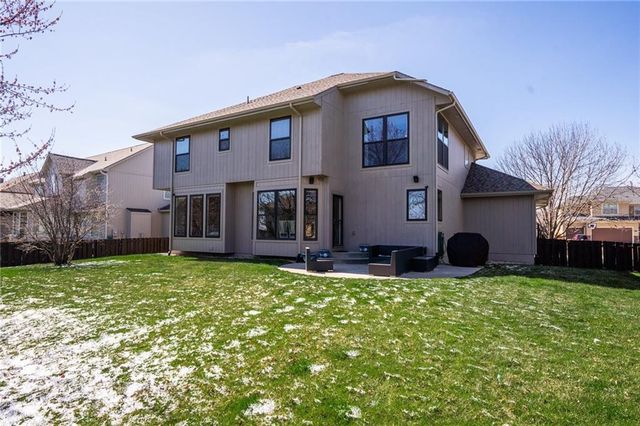 5511 Chouteau Street, Shawnee, KS 66226