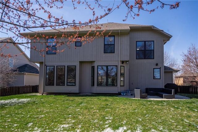 5511 Chouteau Street, Shawnee, KS 66226