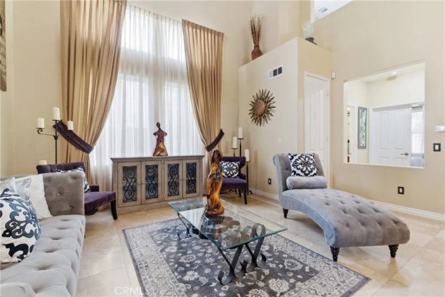 17765 Cape Jasmine, Canyon Country, CA 91387