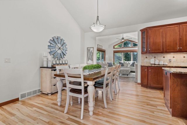 1983 CREEK SIDE DRIVE, Neenah, WI 54956