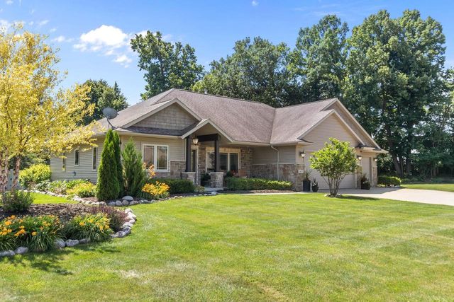 1983 CREEK SIDE DRIVE, Neenah, WI 54956