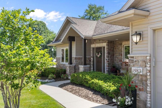 1983 CREEK SIDE DRIVE, Neenah, WI 54956