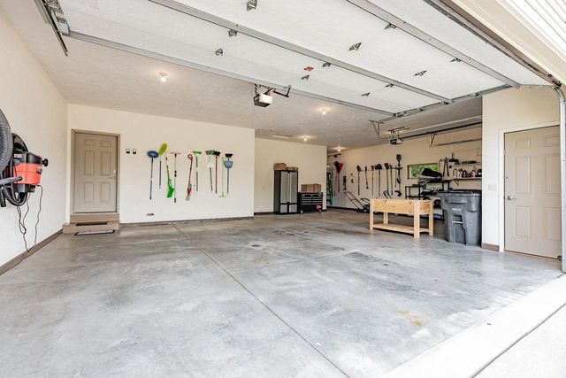 1983 CREEK SIDE DRIVE, Neenah, WI 54956
