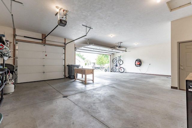 1983 CREEK SIDE DRIVE, Neenah, WI 54956