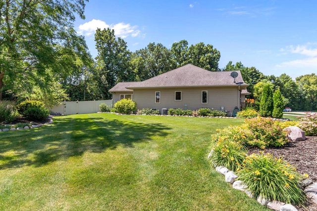 1983 CREEK SIDE DRIVE, Neenah, WI 54956