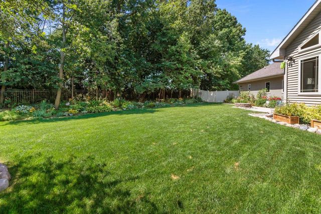 1983 CREEK SIDE DRIVE, Neenah, WI 54956