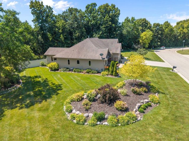1983 CREEK SIDE DRIVE, Neenah, WI 54956