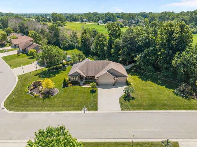 1983 CREEK SIDE DRIVE, Neenah, WI 54956