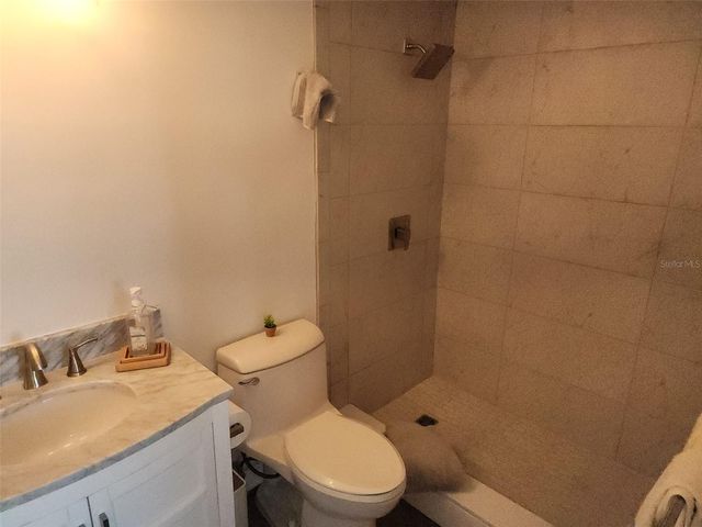 255 DOLPHIN POINT 809, Clearwater, FL 33767