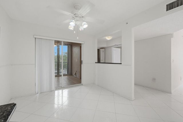 7649 E Granville Drive 301, Tamarac, FL 33321