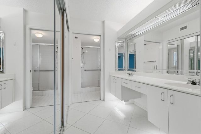 7649 E Granville Drive 301, Tamarac, FL 33321