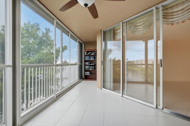 7649 E Granville Drive 301, Tamarac, FL 33321
