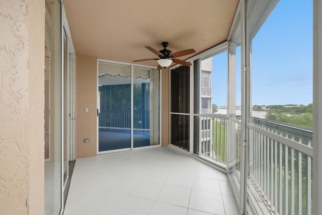7649 E Granville Drive 301, Tamarac, FL 33321