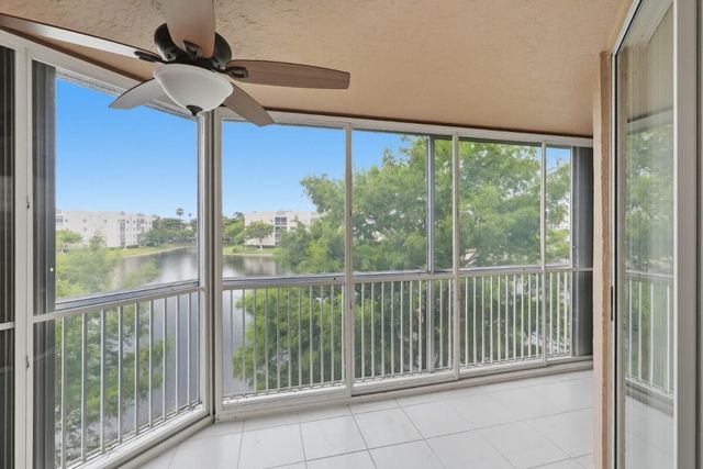 7649 E Granville Drive 301, Tamarac, FL 33321