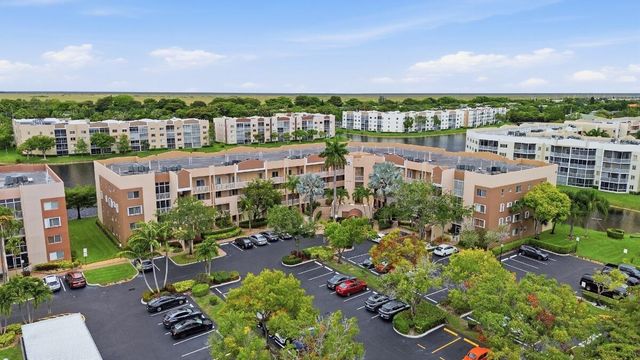 7649 E Granville Drive 301, Tamarac, FL 33321