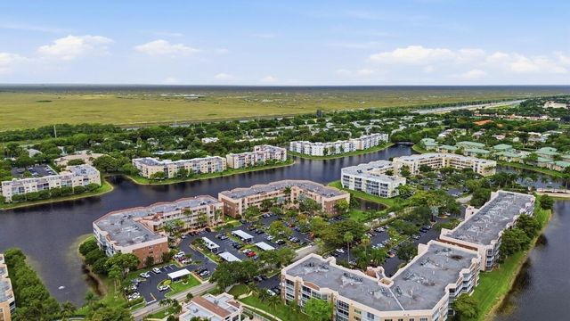 7649 E Granville Drive 301, Tamarac, FL 33321
