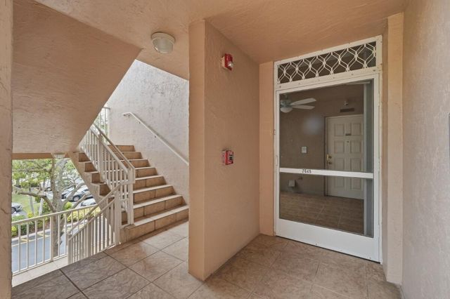 7649 E Granville Drive 301, Tamarac, FL 33321
