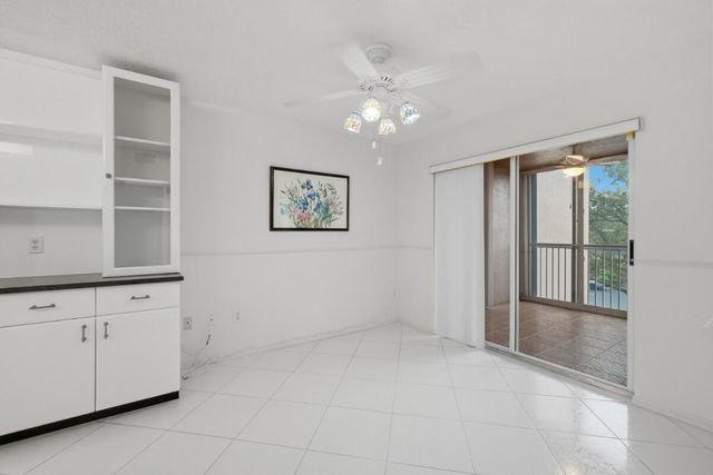 7649 E Granville Drive 301, Tamarac, FL 33321