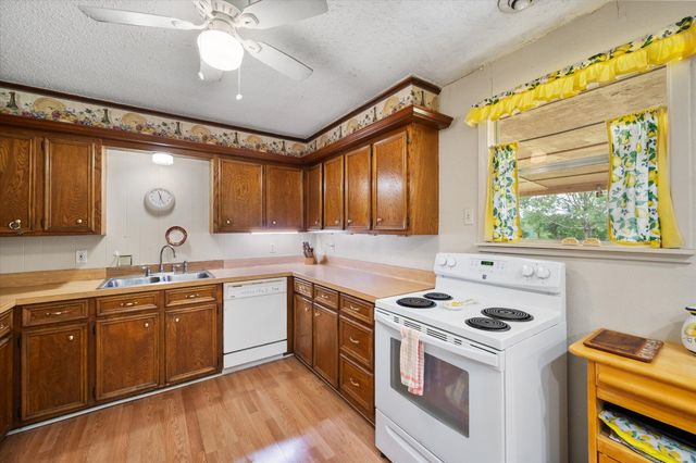 1209 Hidden Hills Drive, Corsicana, TX 75110
