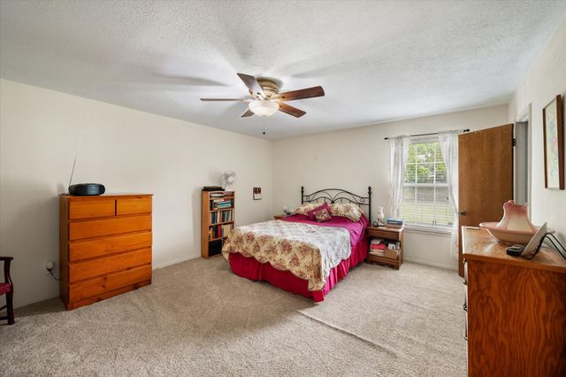 1209 Hidden Hills Drive, Corsicana, TX 75110
