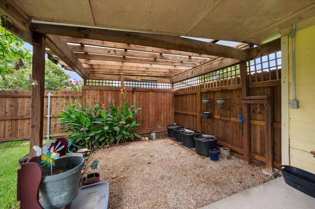 1209 Hidden Hills Drive, Corsicana, TX 75110