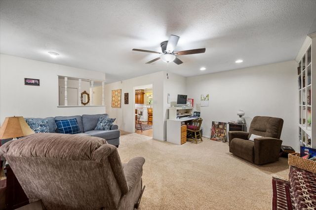 1209 Hidden Hills Drive, Corsicana, TX 75110