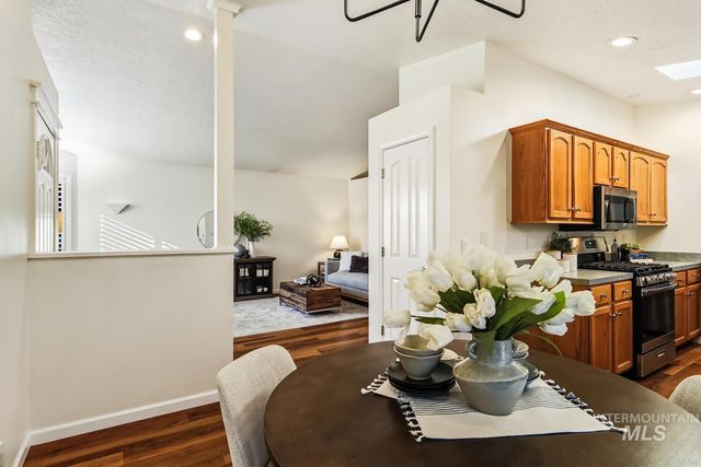 8290 W Clubhouse Ln., Garden City, ID 83714