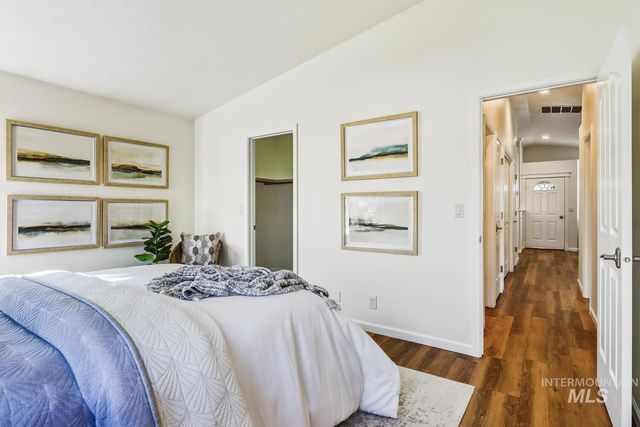 8290 W Clubhouse Ln., Garden City, ID 83714