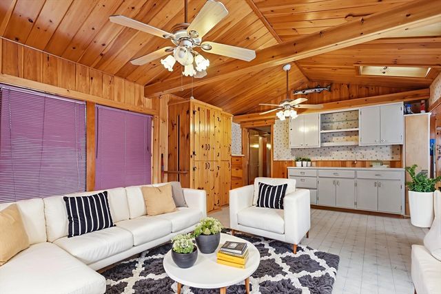 35 Maplewood Ave, Methuen, MA 01844