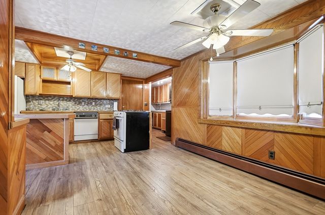 35 Maplewood Ave, Methuen, MA 01844